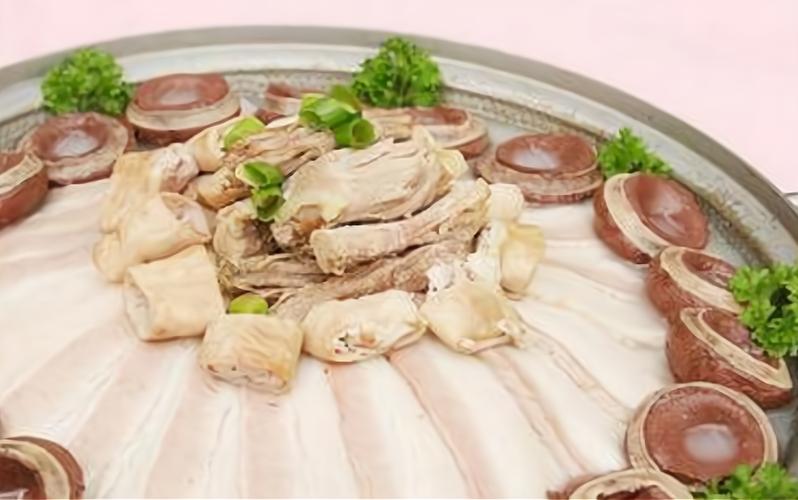 马克西姆西餐厅:用产品和服务打动餐饮美食消费者
